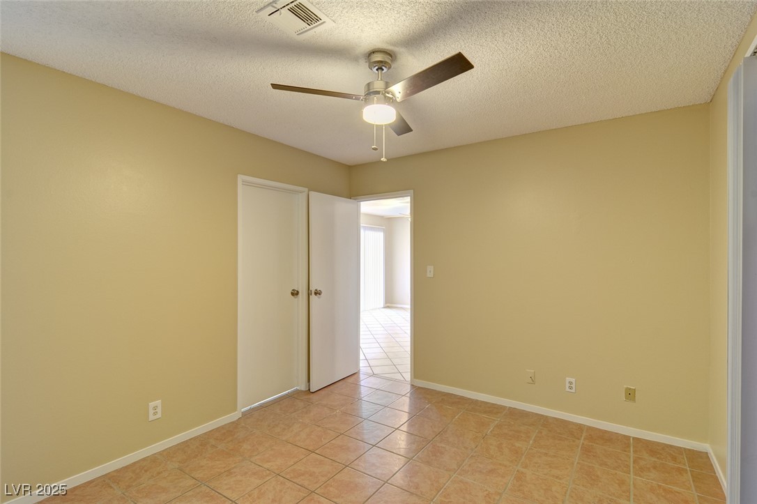 409 North Lamb Boulevard H Property Photo 6