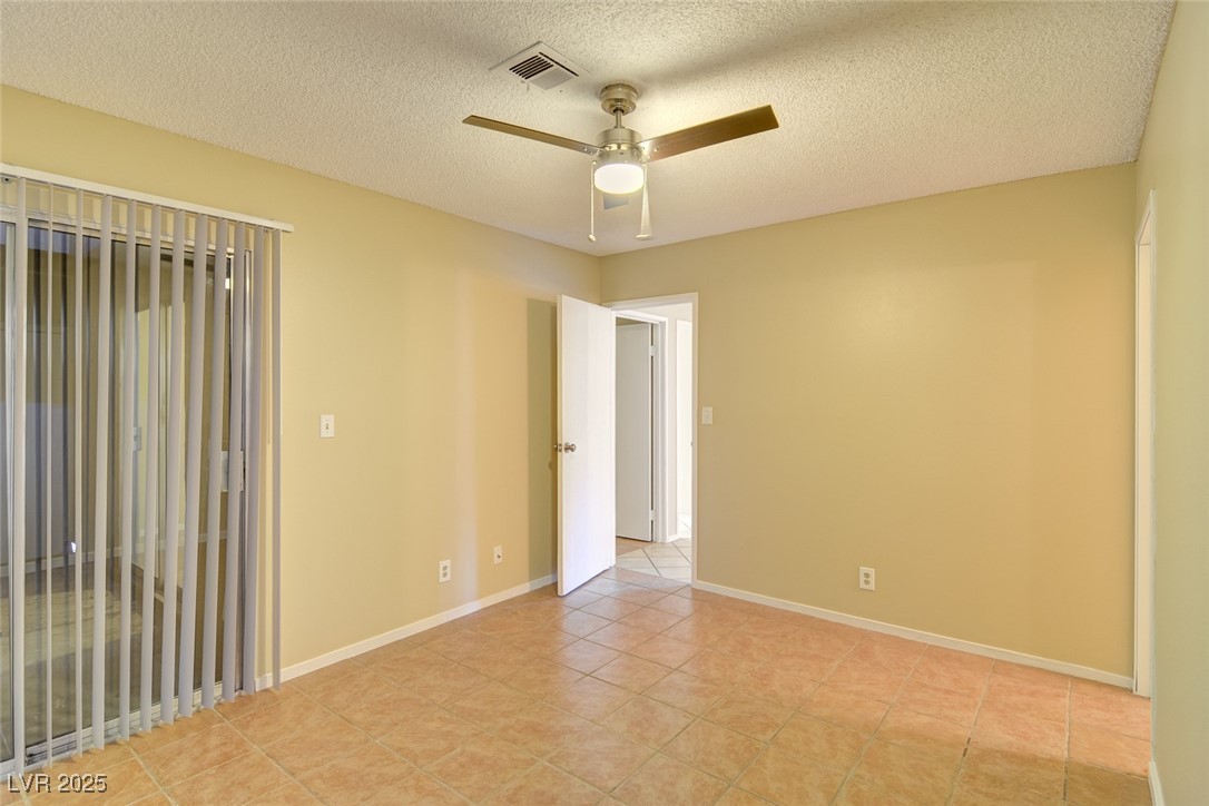 409 North Lamb Boulevard H Property Photo 9