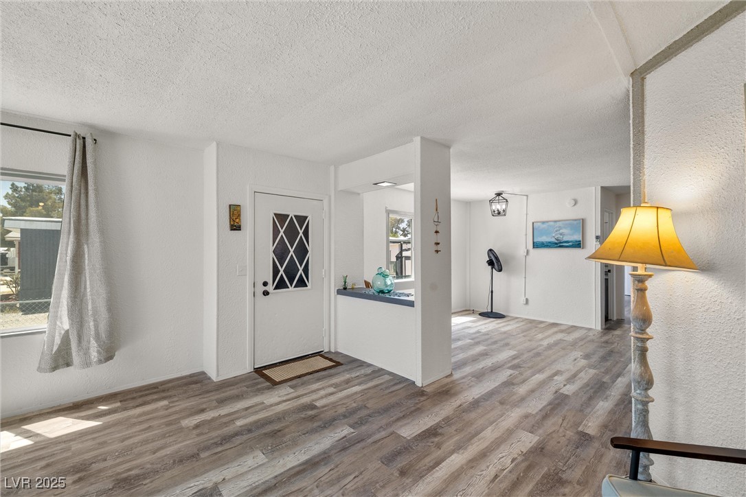100 West Vegas Valley Drive Property Photo 4