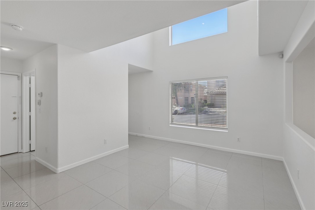 575 Aspen Leaf Street Property Photo 15