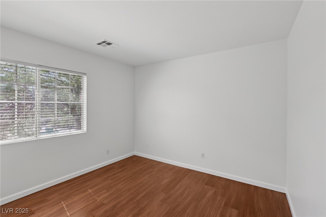 575 Aspen Leaf Street Property Photo 21
