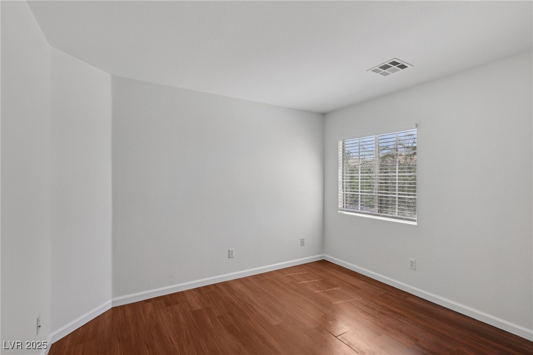 575 Aspen Leaf Street Property Photo 24