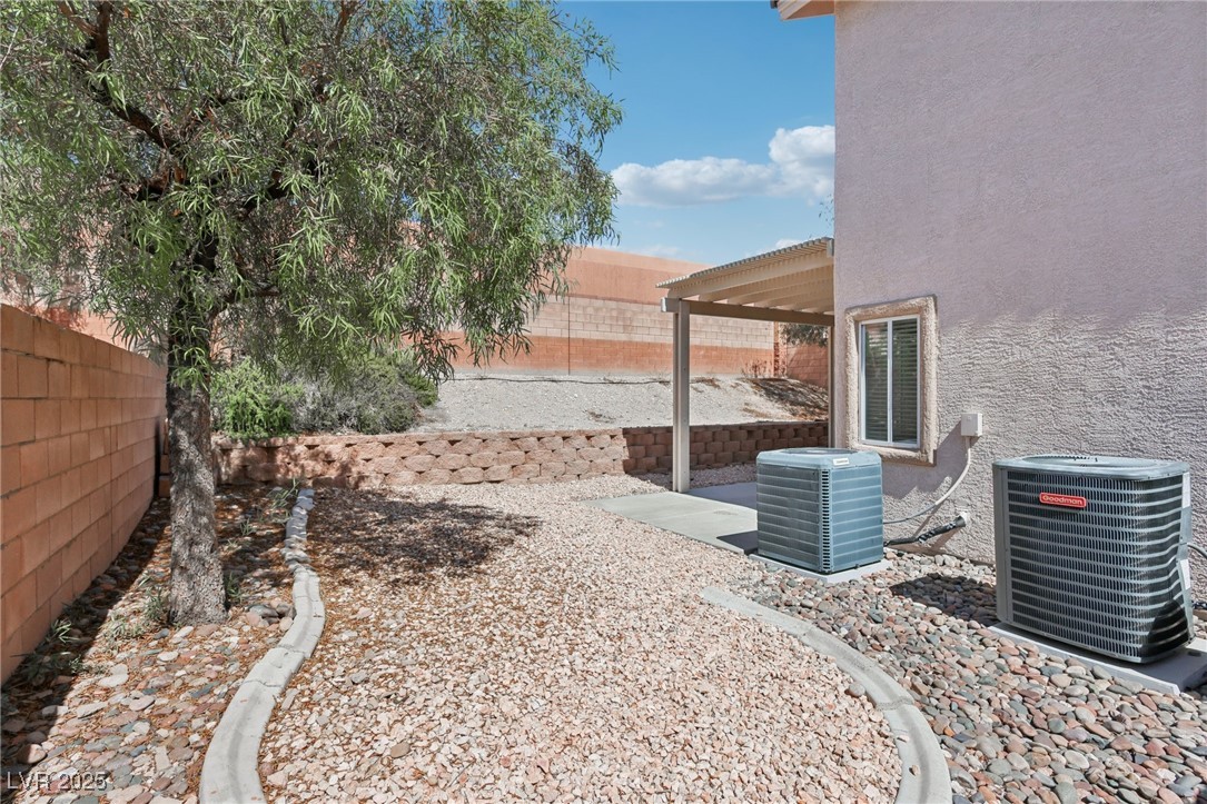 575 Aspen Leaf Street Property Photo 42