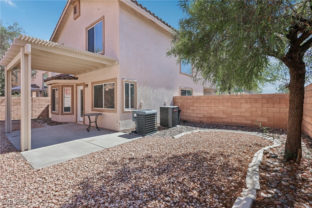 575 Aspen Leaf Street Property Photo 43