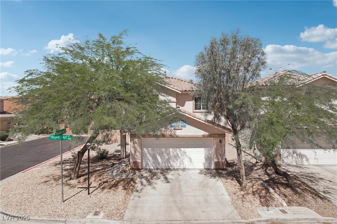 575 Aspen Leaf Street Property Photo 47
