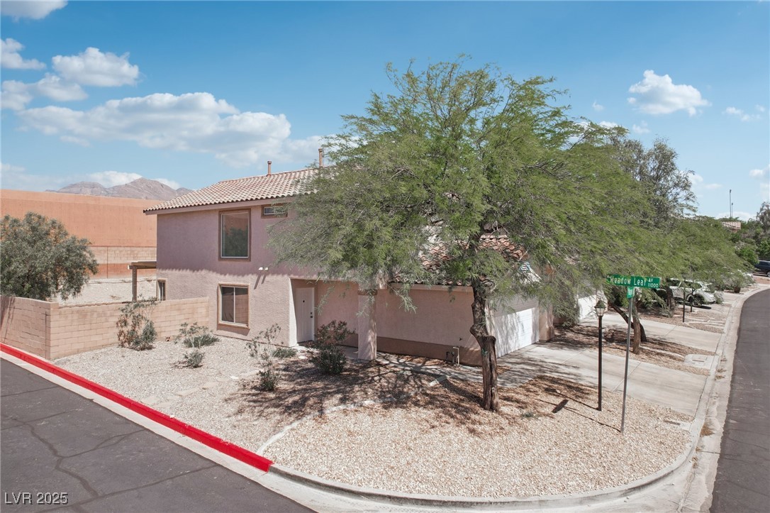 575 Aspen Leaf Street Property Photo 48