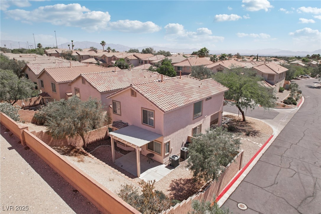 575 Aspen Leaf Street Property Photo 49