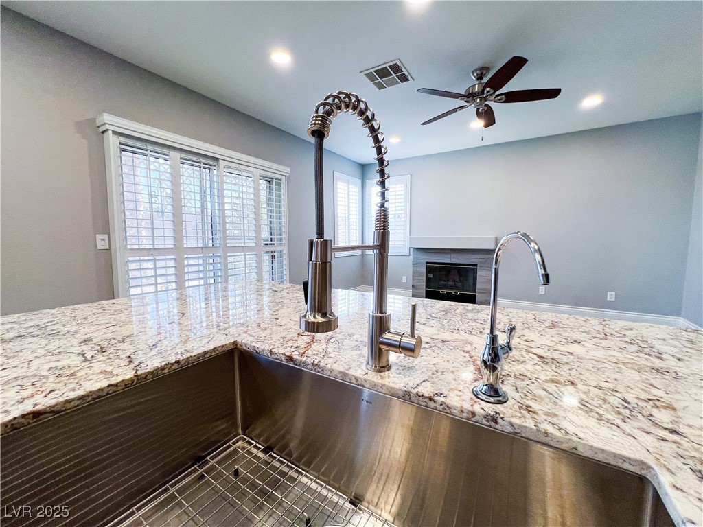 8125 Rio De Janeiro Drive Property Photo 23