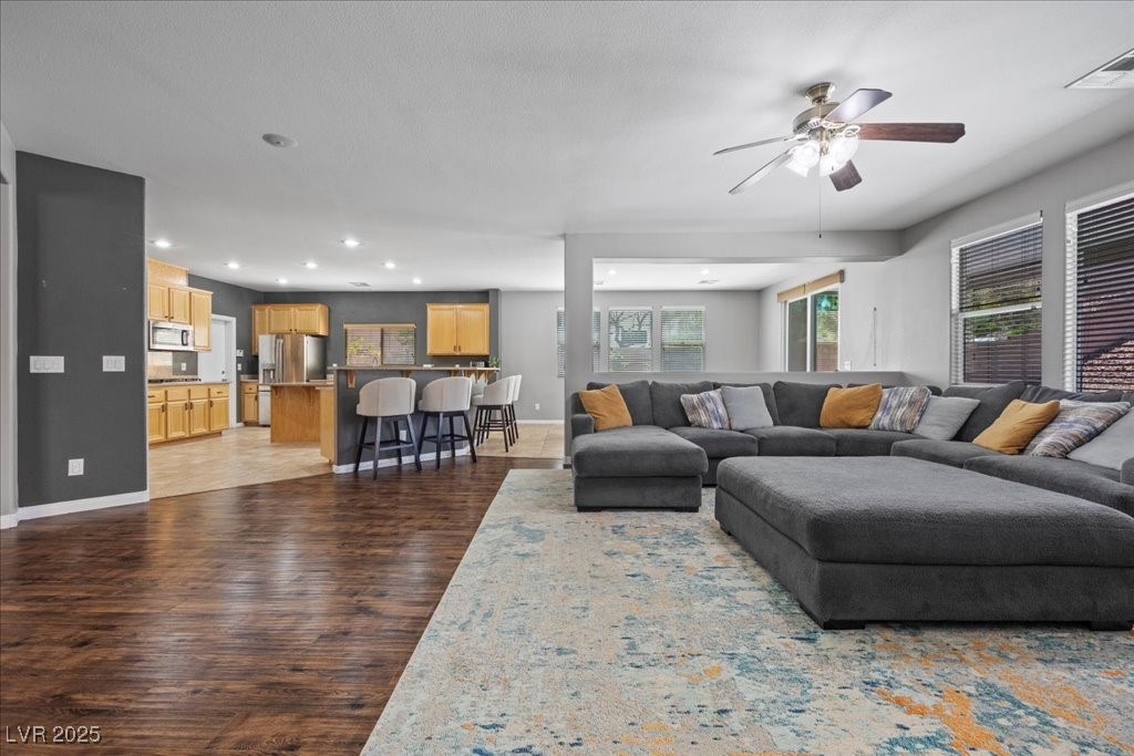 4021 Mountain Trek Street Property Photo 5