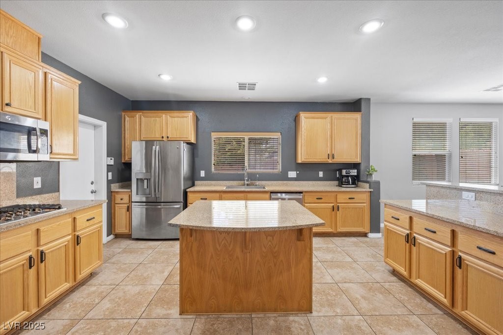 4021 Mountain Trek Street Property Photo 8