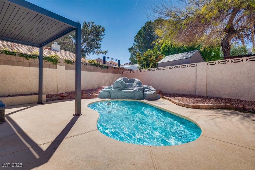 825 Royal Moon Avenue Property Photo 34