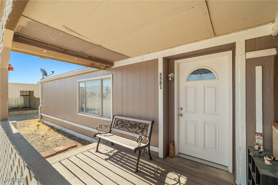 3581 West Dyer Road Property Photo 4