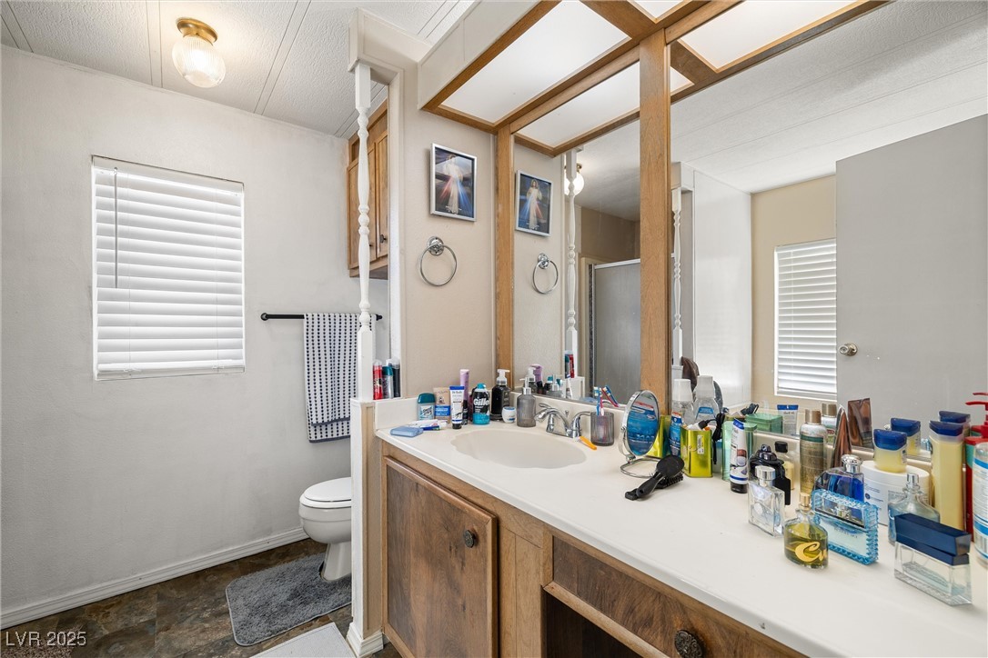 3581 West Dyer Road Property Photo 17