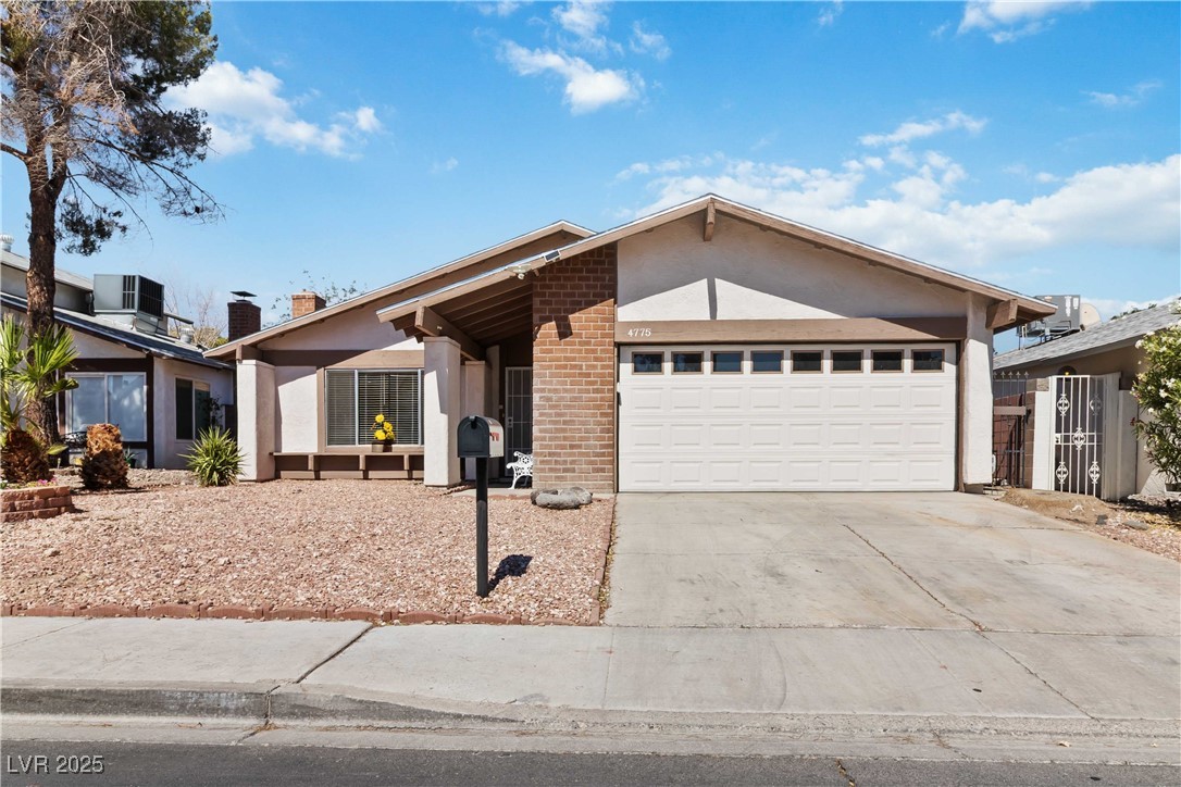 4775 Woodridge Road Picture