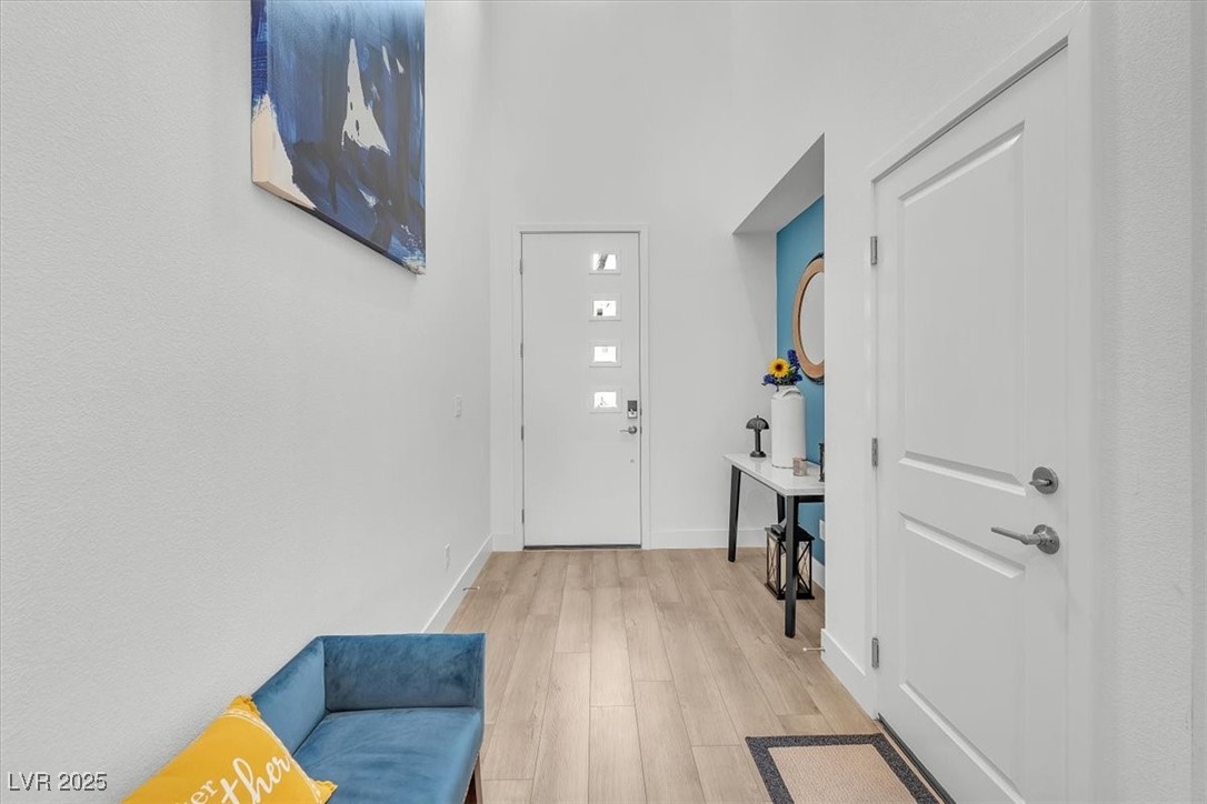 752 Echelon Street Property Photo 4