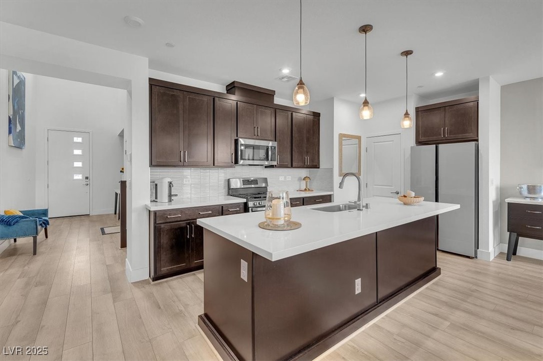 752 Echelon Street Property Photo 8