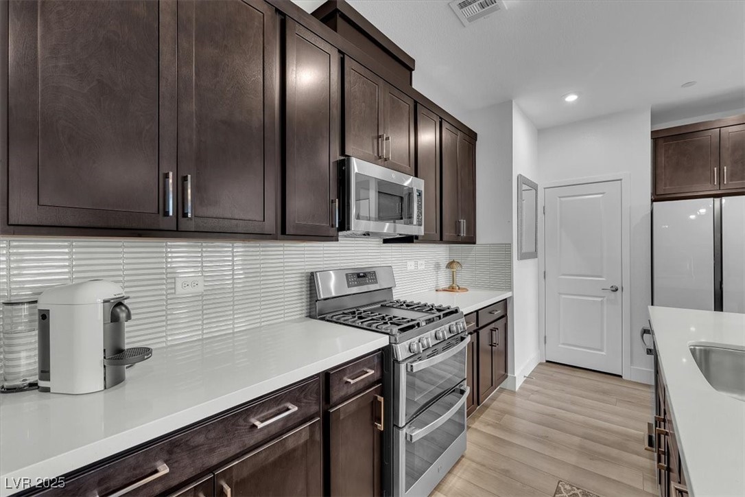 752 Echelon Street Property Photo 10