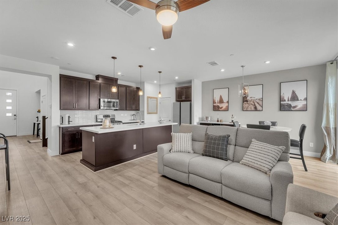 752 Echelon Street Property Photo 12
