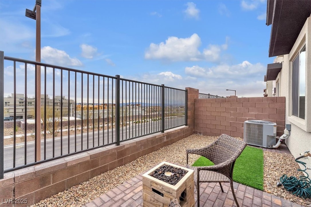 752 Echelon Street Property Photo 16