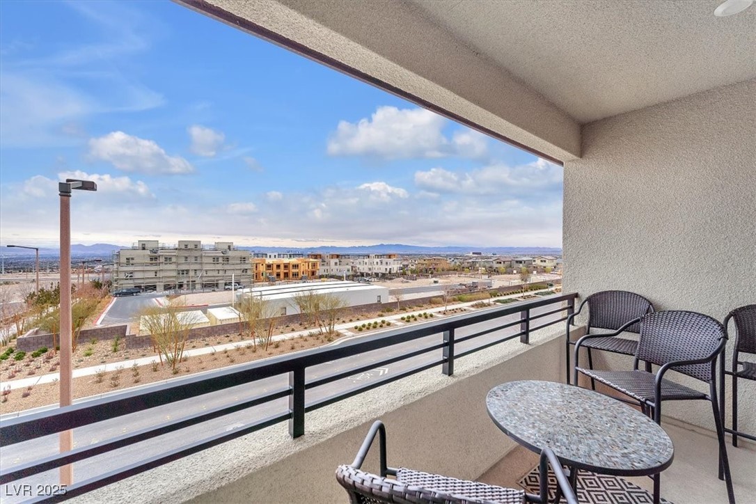 752 Echelon Street Property Photo 22