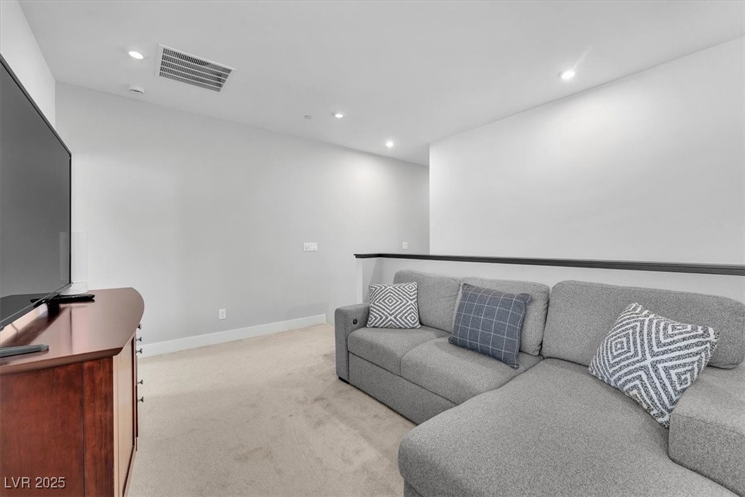 752 Echelon Street Property Photo 27