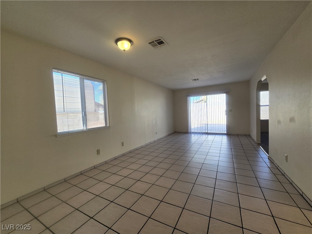 725 Brick Drive Property Photo 5