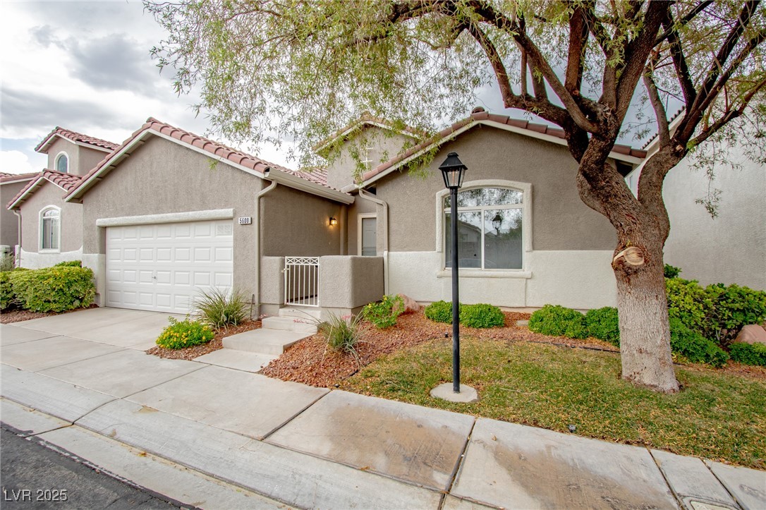 5600 Nimes Avenue Property Photo 3