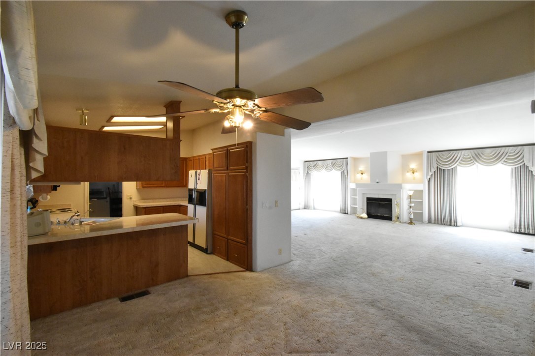 4650 East Twain Avenue Property Photo 10