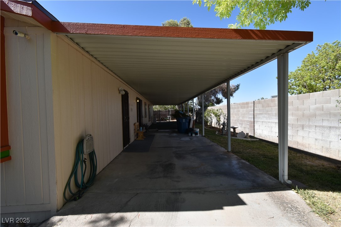 4650 East Twain Avenue Property Photo 31