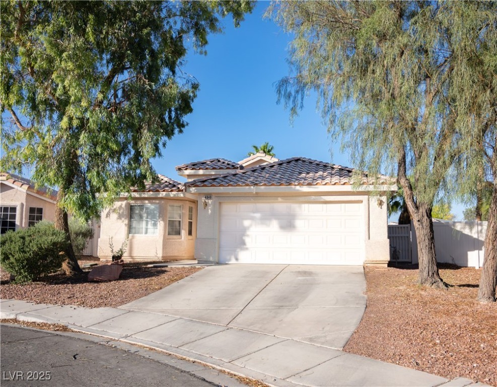 4848 Cutting Diamond Court Property Photo 2