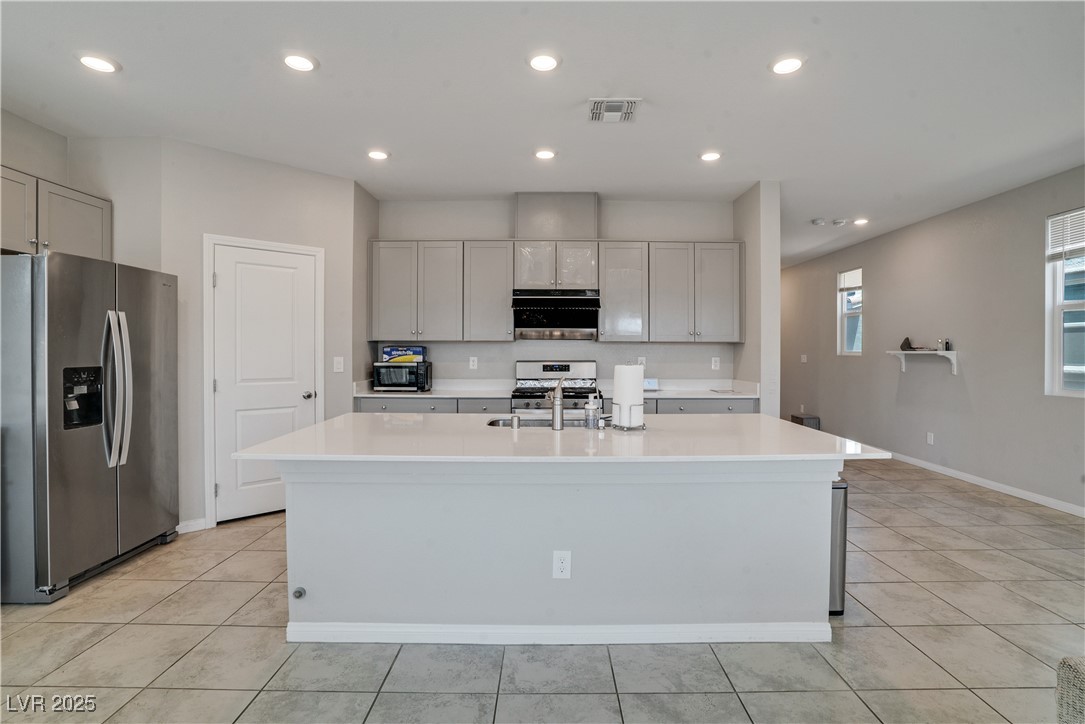 10630 Adobe Ranch Street Property Photo 2