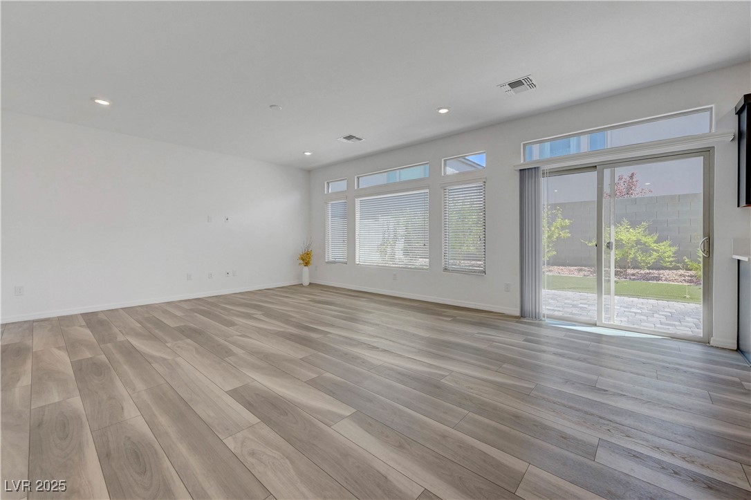 629 Soaring Wings Avenue Property Photo 14