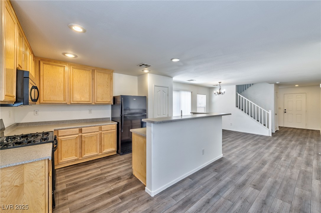 577 Lapford Street Property Photo 4