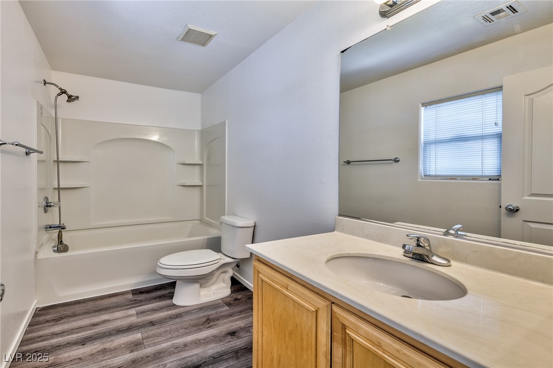577 Lapford Street Property Photo 14