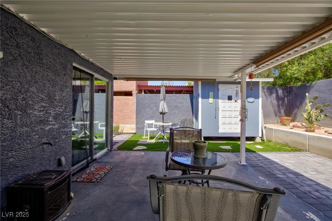 6924 Senton Avenue Property Photo 10