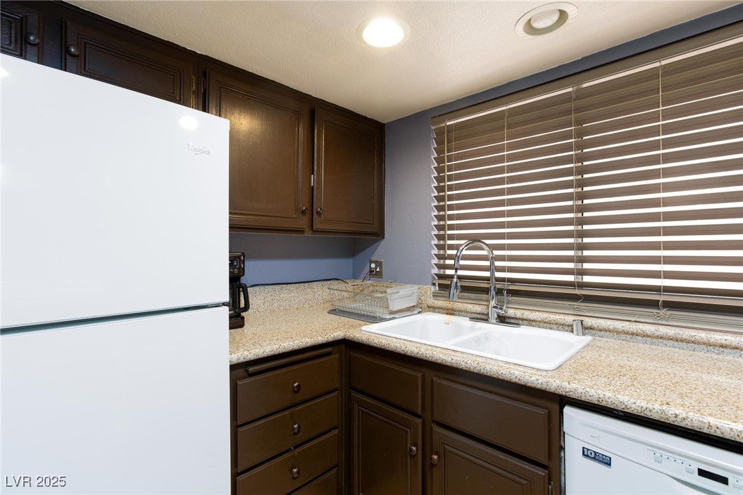 6924 Senton Avenue Property Photo 18