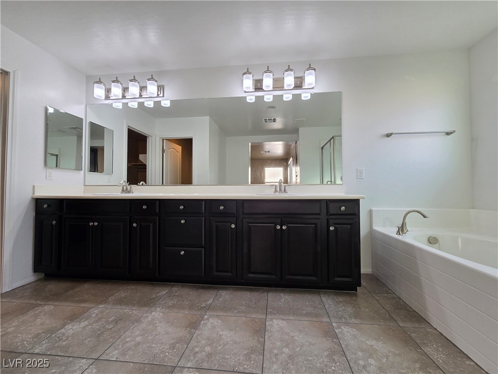 7656 Frenchmans Bay Avenue Property Photo 17