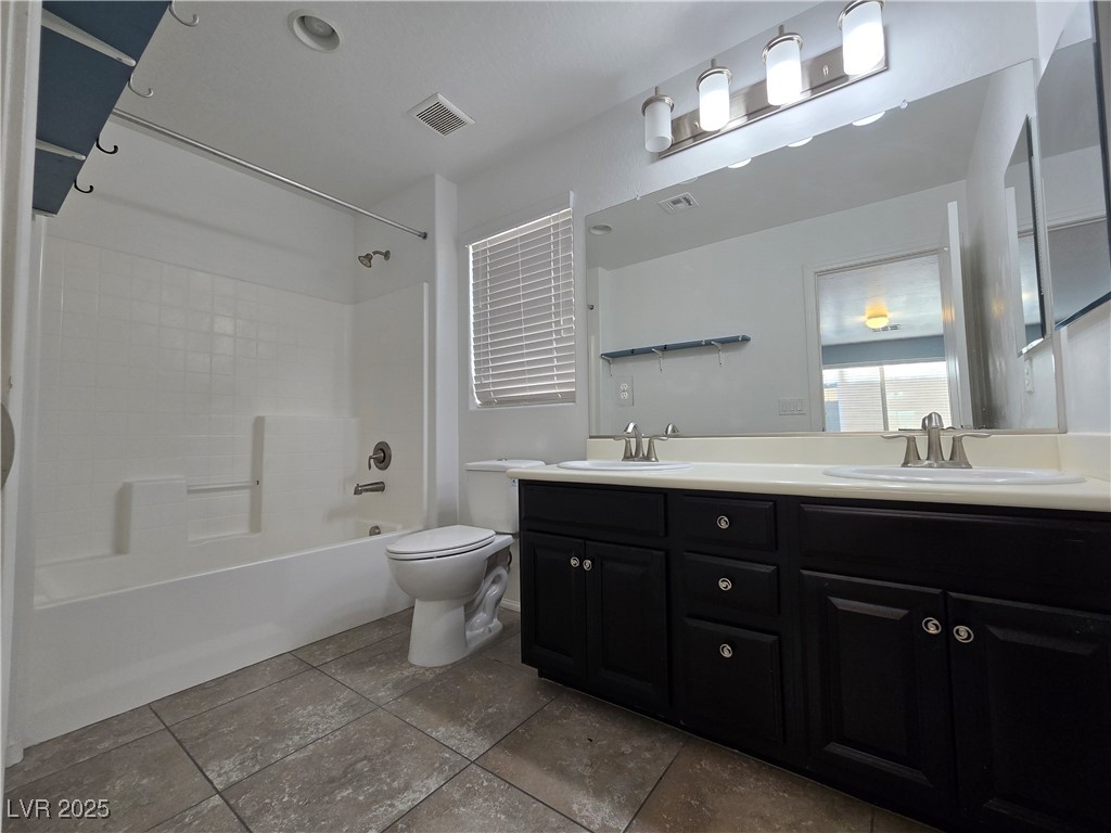 7656 Frenchmans Bay Avenue Property Photo 22