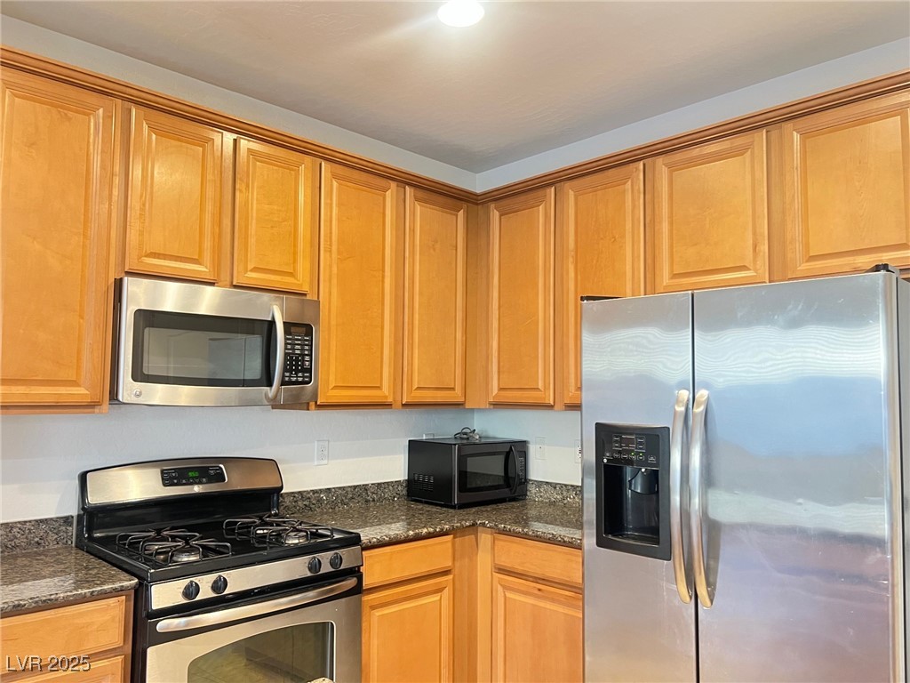 714 Calamus Palm Place Property Photo 9