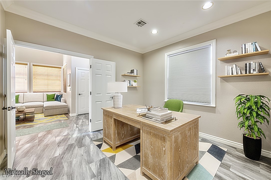 3525 Dover Bay Street Property Photo 3