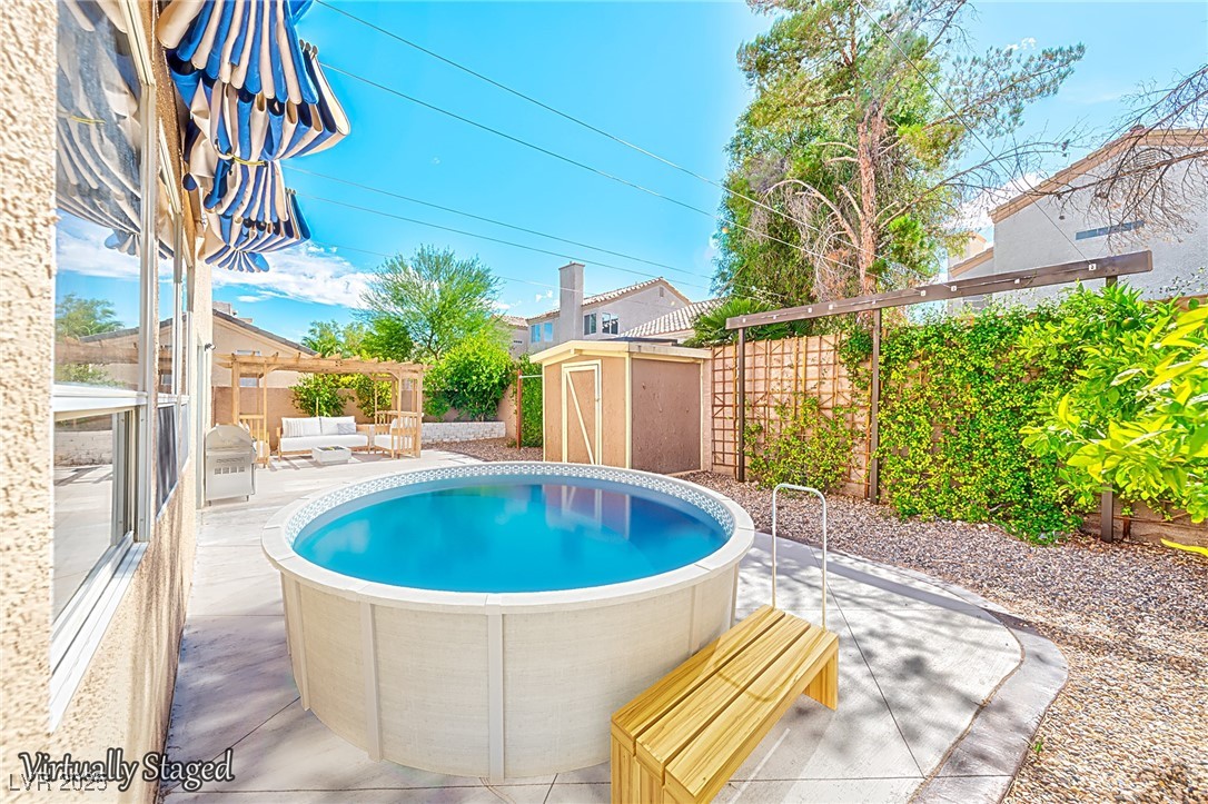 3525 Dover Bay Street Property Photo 7