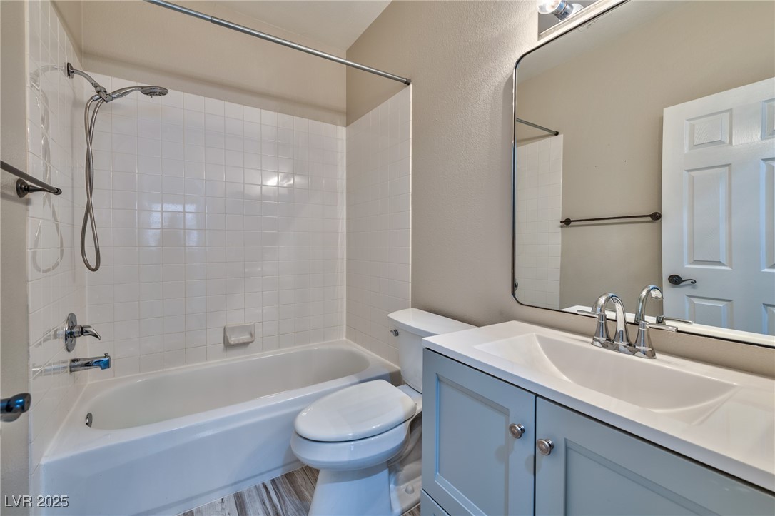 3525 Dover Bay Street Property Photo 23