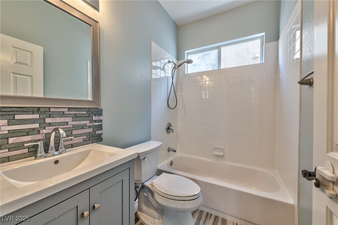 3525 Dover Bay Street Property Photo 39