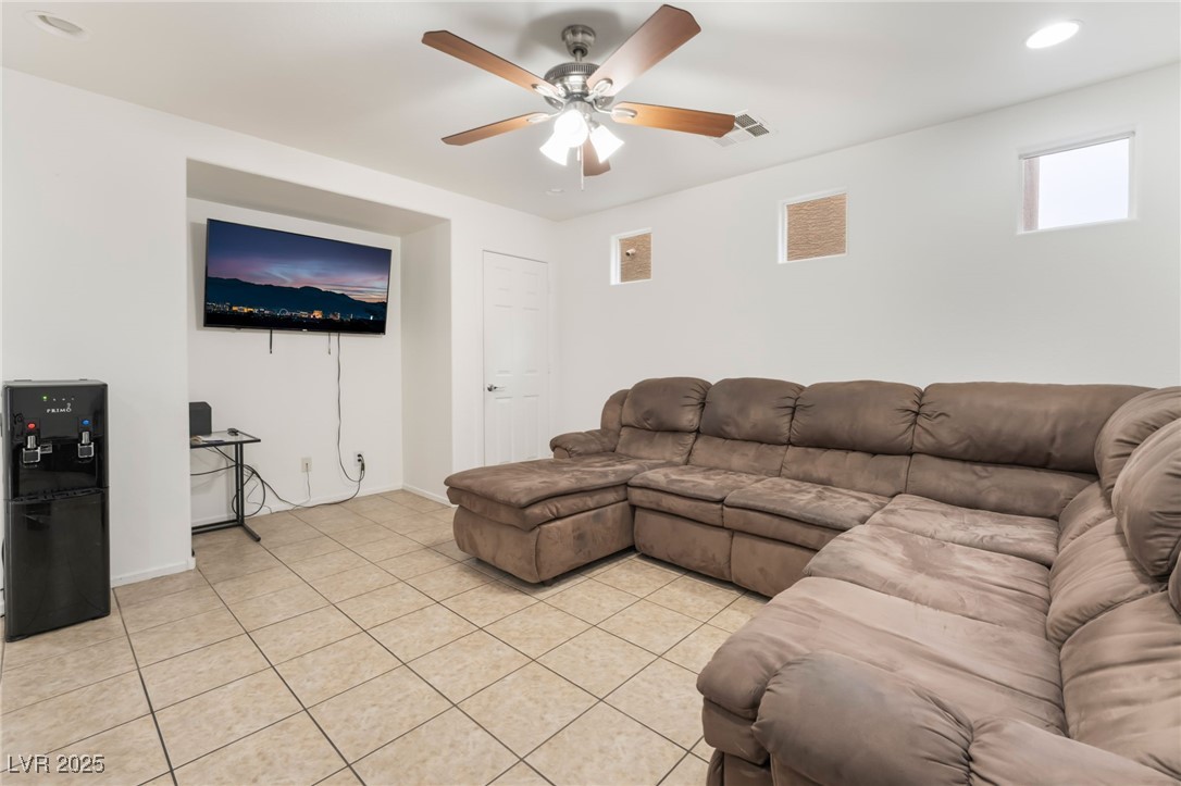 9132 Gabardine Avenue Property Photo 14