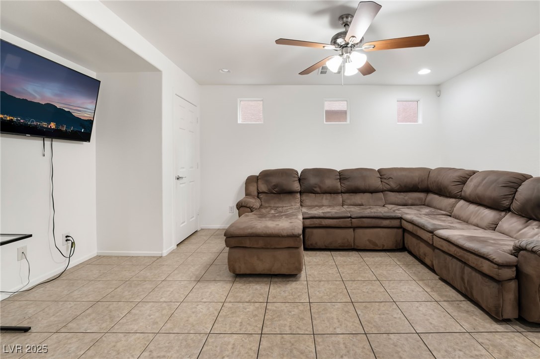 9132 Gabardine Avenue Property Photo 15