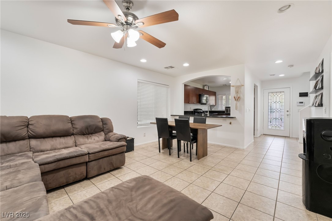 9132 Gabardine Avenue Property Photo 16