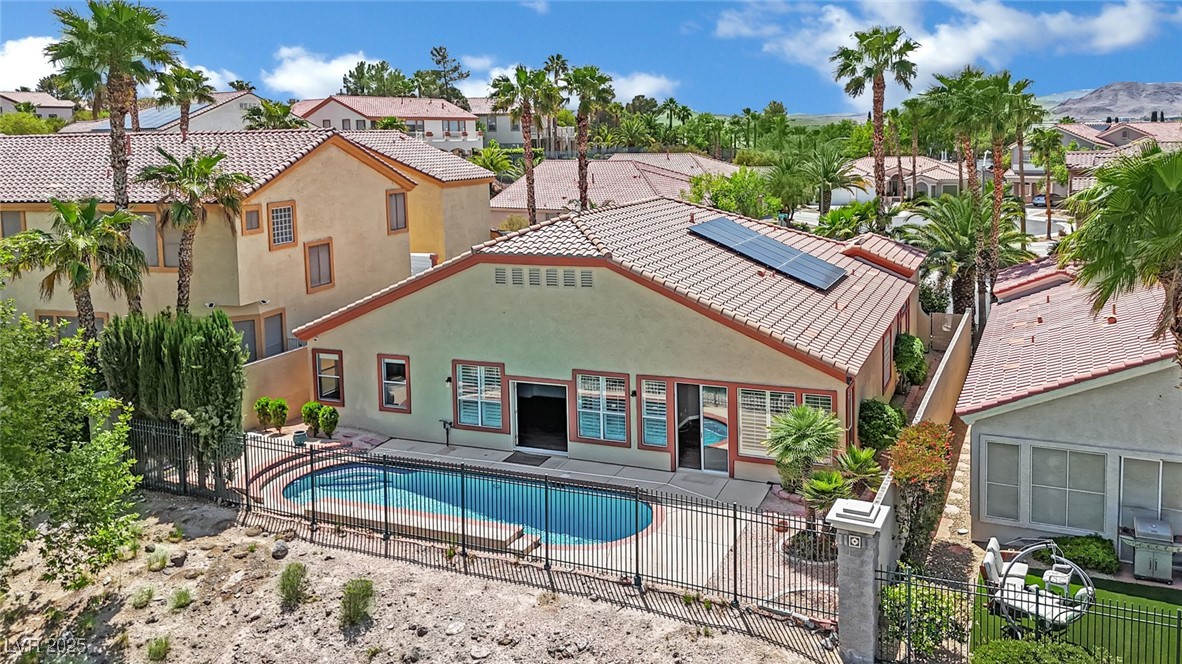 1324 European Drive Property Photo 4