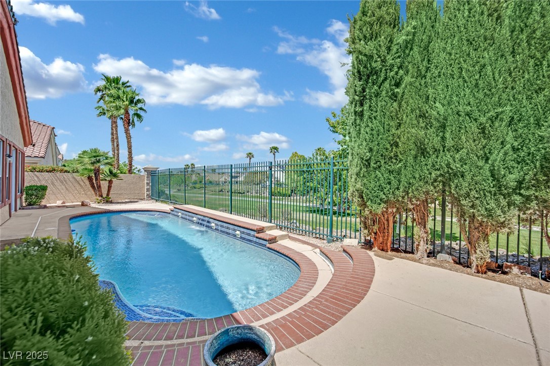 1324 European Drive Property Photo 41