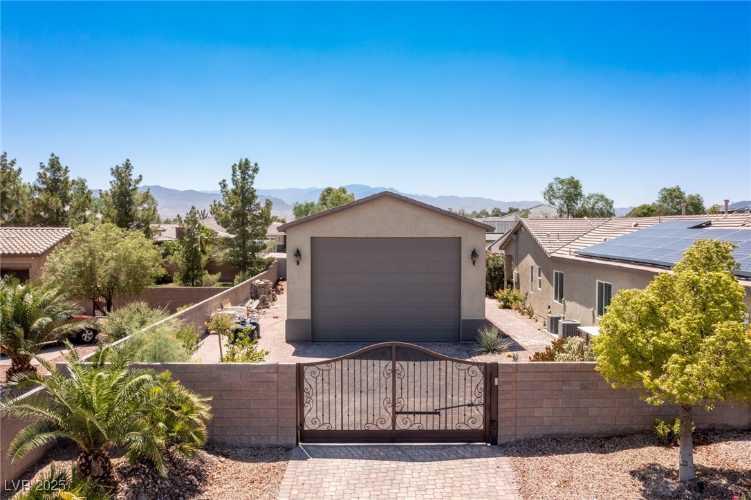 8713 Long Winter Court Property Photo 2
