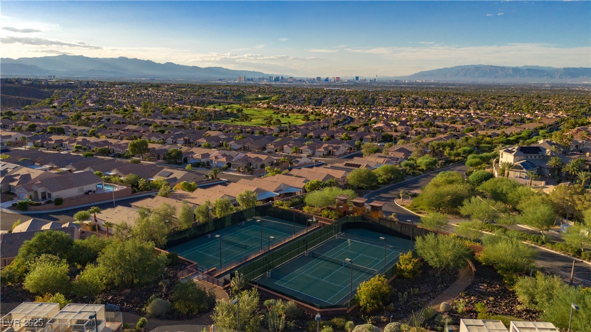 12 Wanderlust Court Property Photo 13